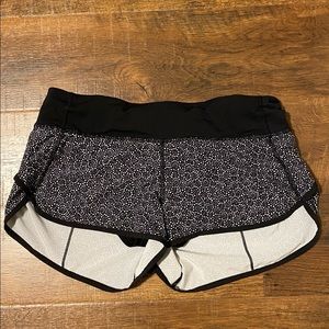 Lululemon Speed Short-Freckle Flower(black/white)